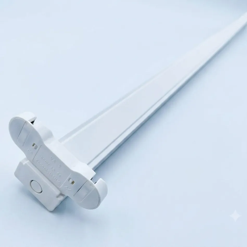LISTON P/ 2 TUBOS LED 18W 1200MM C/ZOCALOS CAPOBIANCO